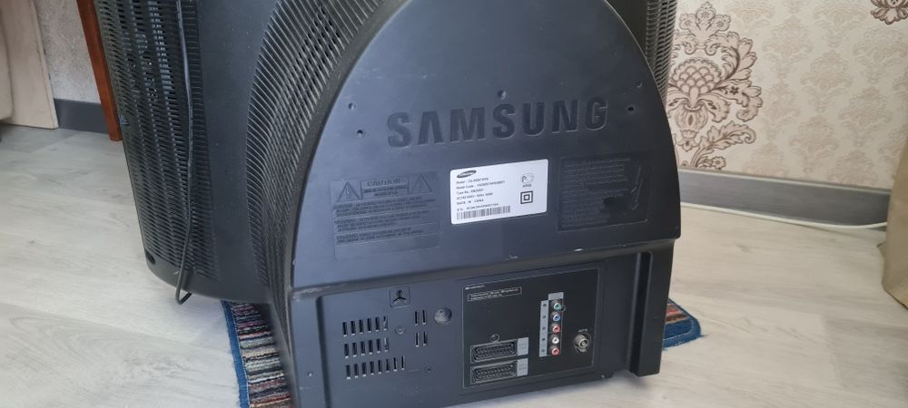 Телевизор самсунг