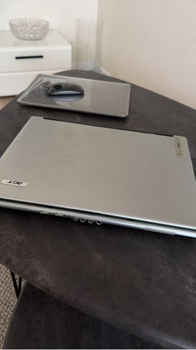 Ноубук acer в рабочем состоянии