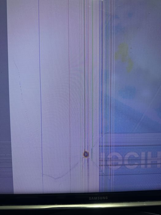 Продам телевизор на запчасти