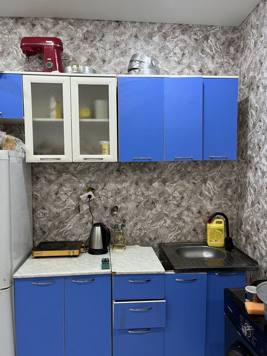 Кухонный шкаф со столом