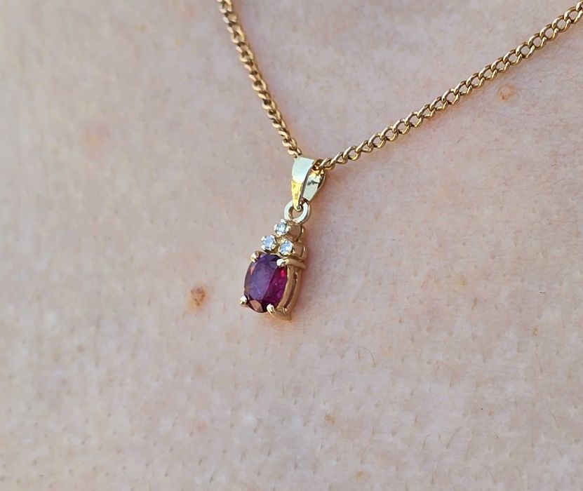 Pandant din aur galben 14k cu rubin și diamante naturale