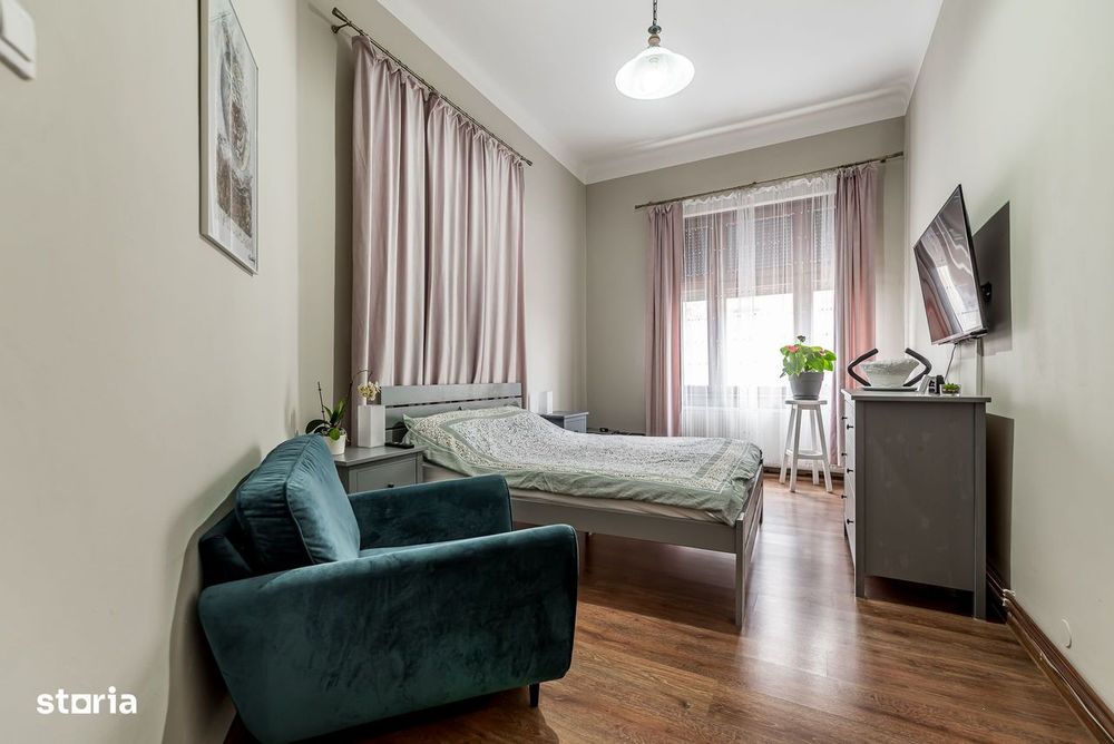 Rezervat Apartament ultracentral cu 4 camere decomandat
