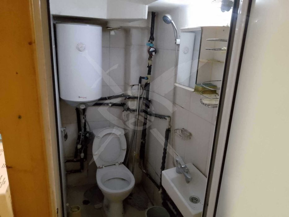 Дава се под наем Едностаен апартамент в Варна, Погреби - 25 кв.м за 250 € - Снимка #2