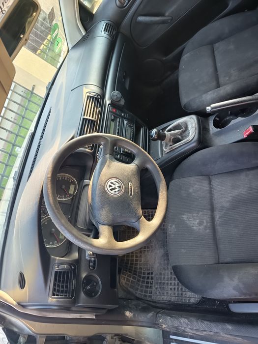 VOLKSWAGEN Passat 2002 — imagine 3
