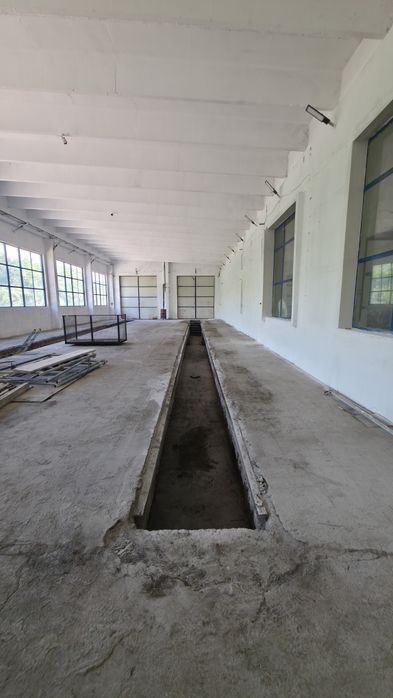 Дава се под наем Промишлена сграда в Перник, Мошино - 700 кв.м за 3500 € - Снимка #3