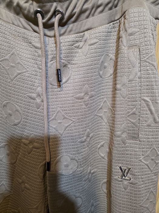 Уникален екип LOUIS VUITTON