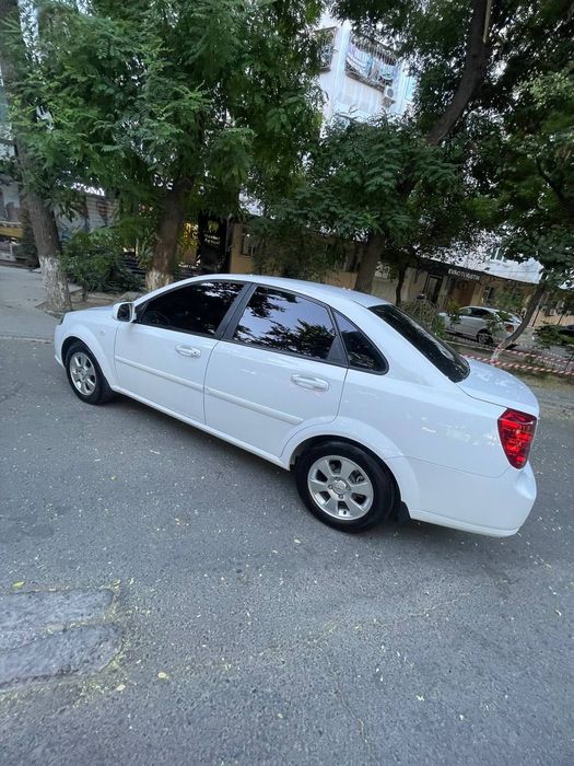 Lacetti jentra arenda vikubga 1.500$ blan