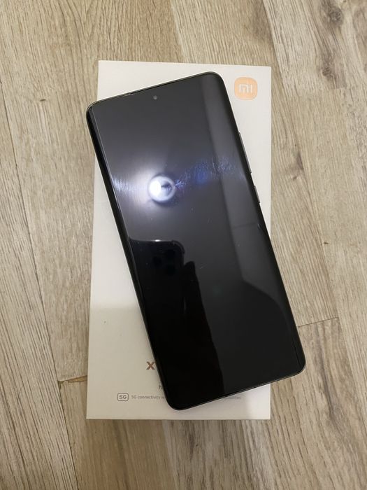 Xiaomi 12 5g 128gb със кутия , със зарядно САМО ЛИЧНО ПРЕДАВАНЕ!