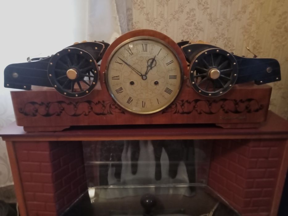 Советские каминные часы Янтарь.