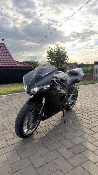 Yamaha YZF r1 2006 .