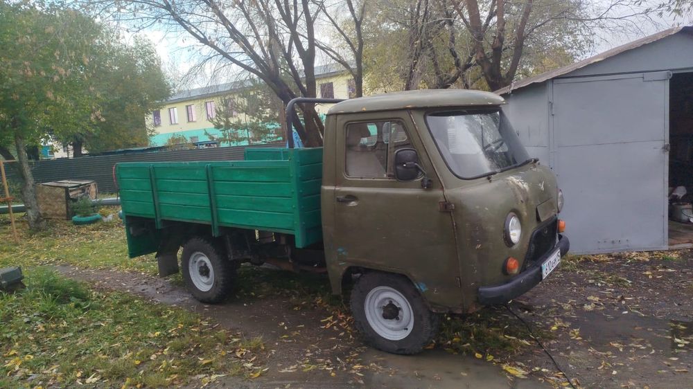 Продам УАЗ 3303.