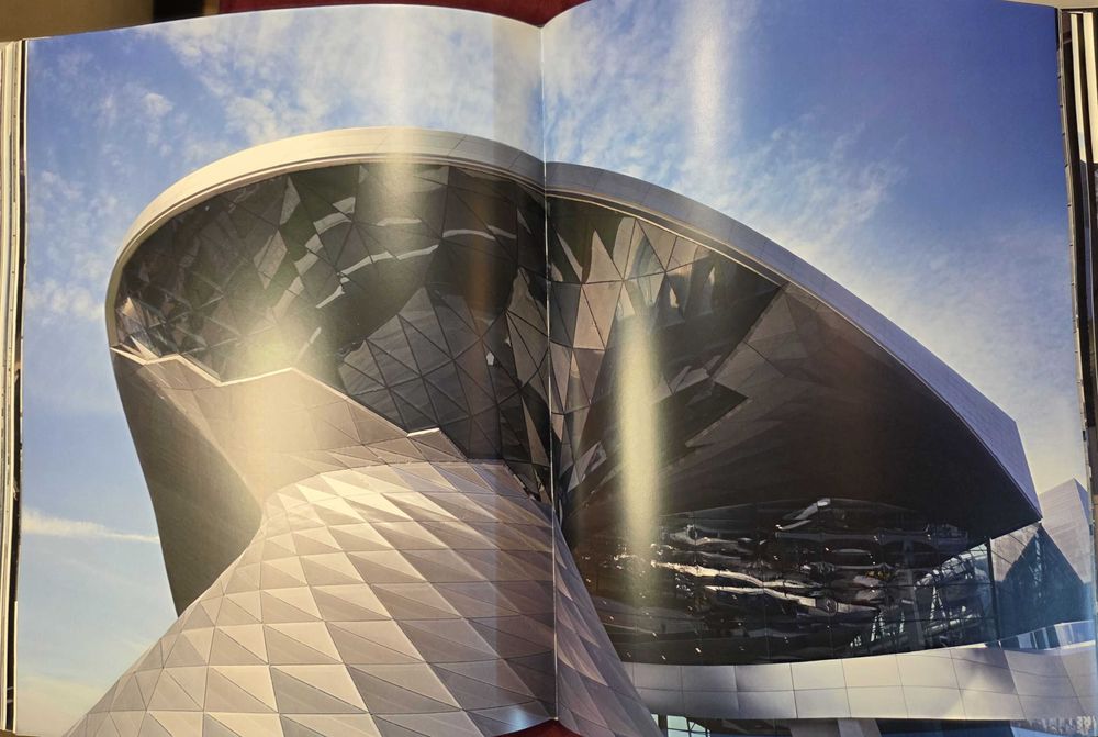 BMW Welt. From Vision to Reality / Von der vision zur realitat
