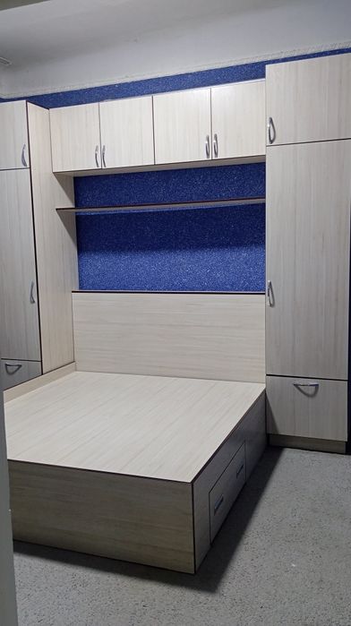 Спальный гарнитур