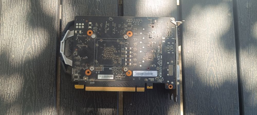 Placa video MSI GTX 1050 Ti – Defectă / Pentru piese / Cooler complet