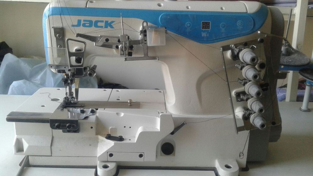 Jack Raspeshvalka tikuv mashinasi