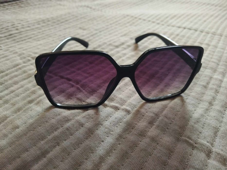 Модни слънчеви очила