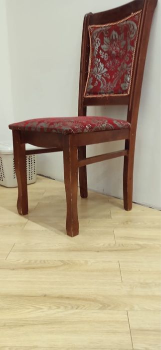 Стуля хорошем состояние вместе с чихлом