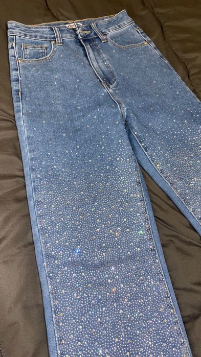 Дънки с камъчета