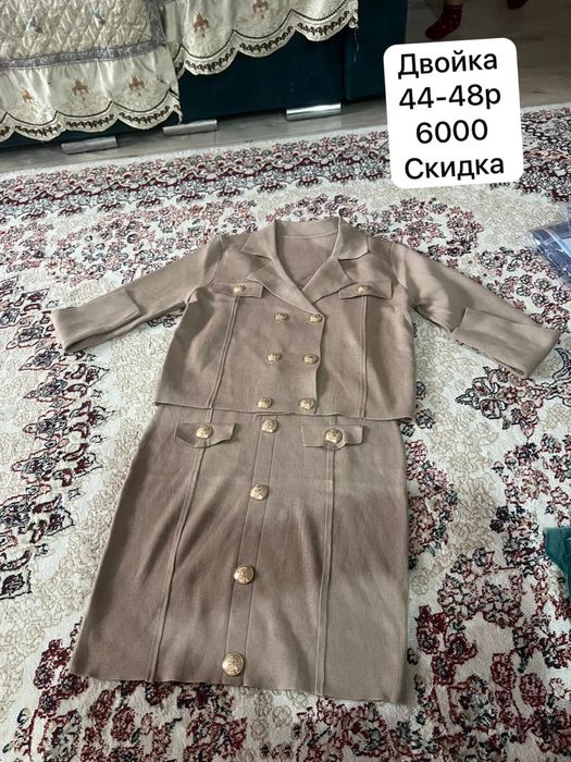 Продам двойка платья