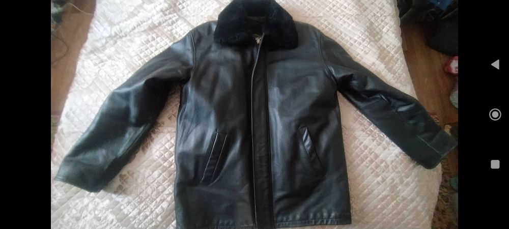 Продам кожаную куртку