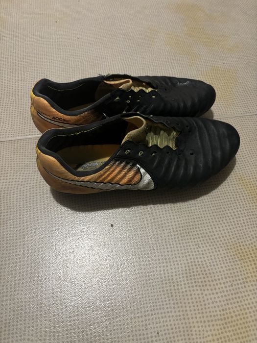 Футболни Бутонки Nike Tiempo 43