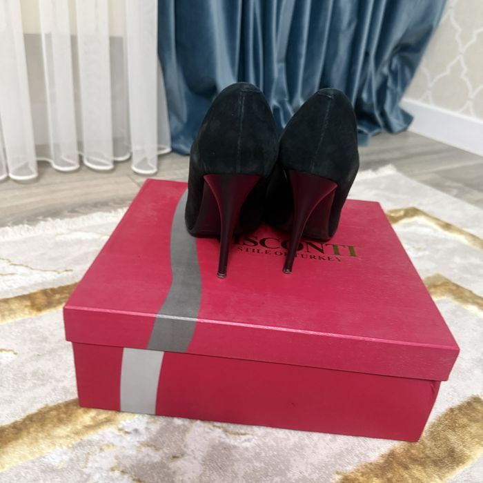 Замшевые туфли б/у