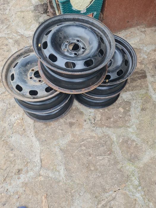 Vând 5 genți de tablă