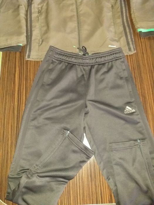 Trening copii adidas mărimea 11 -12ani climacool