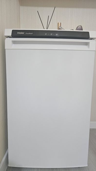 Продам Морозильник Haier