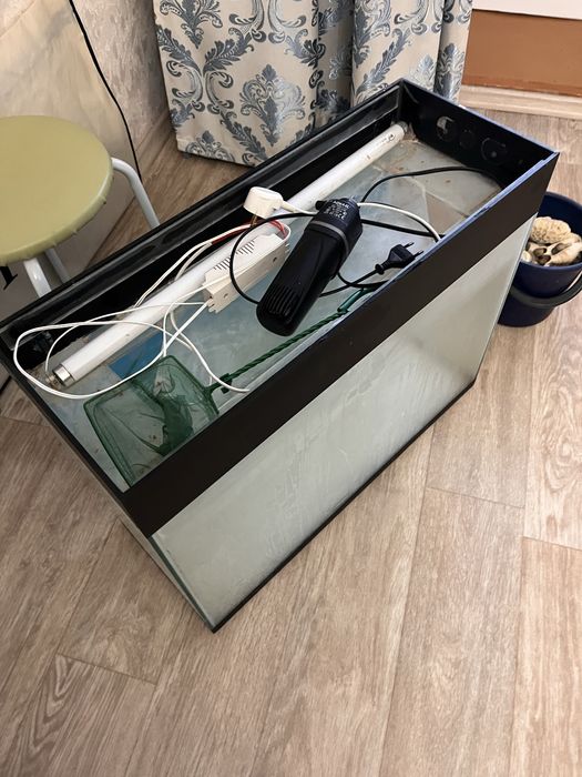 Продам аквариум с комплектом