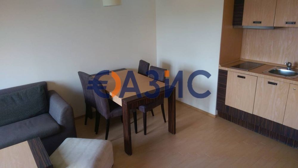 Продава се Двустаен апартамент в к.к. Слънчев бряг - 62 кв.м за 1226 €/кв.м - Снимка #2