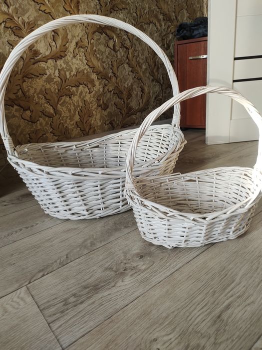 Продам две корзины