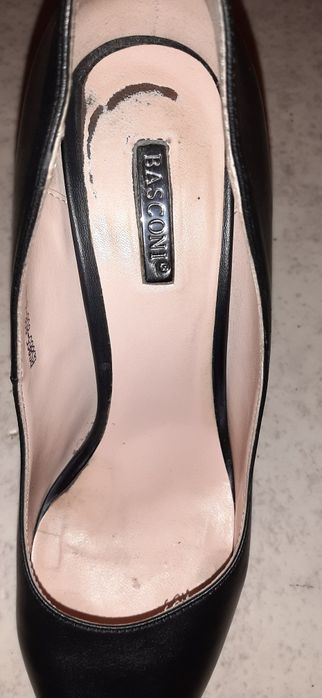 Продам женские туфли