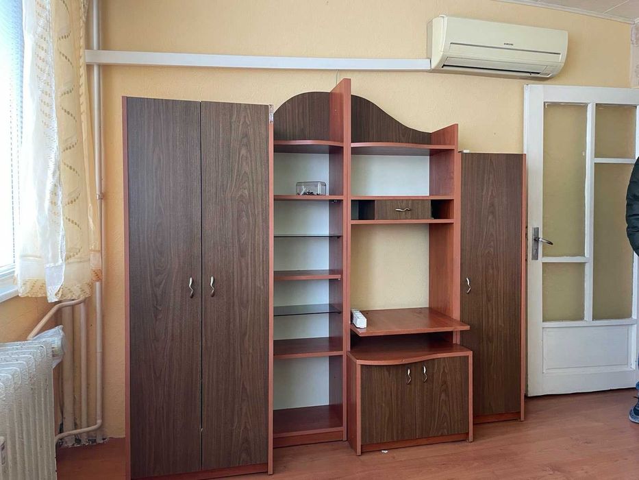 Продава мебели за дневна