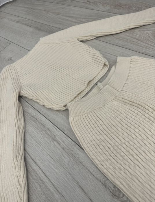 Set tricotat bej – mărime standard (S-M)