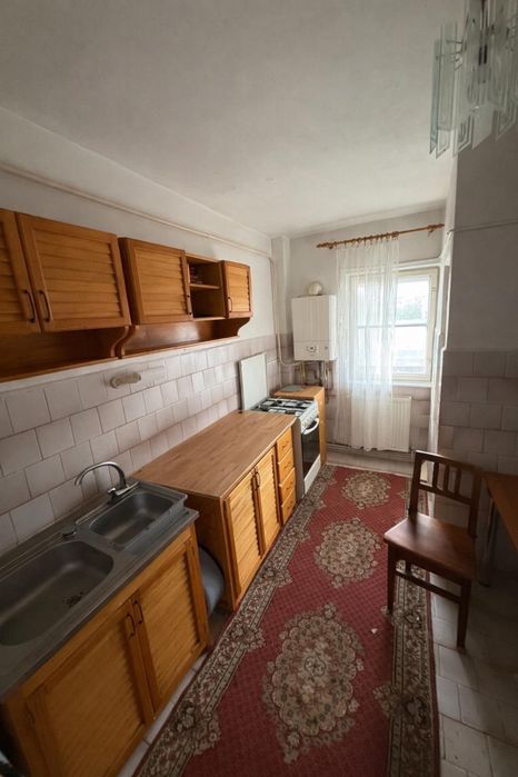 Apartament 4 camere in bloc tip vila Spiru Haret / Ciochinescu