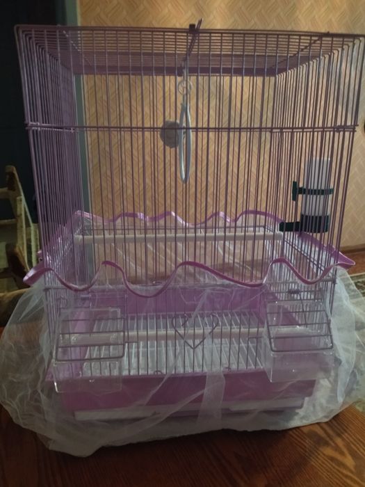 Клетка для попугая+ корм в подарок.