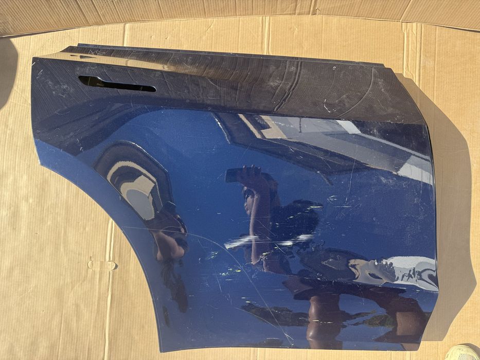 Врата Tesla Model Y
