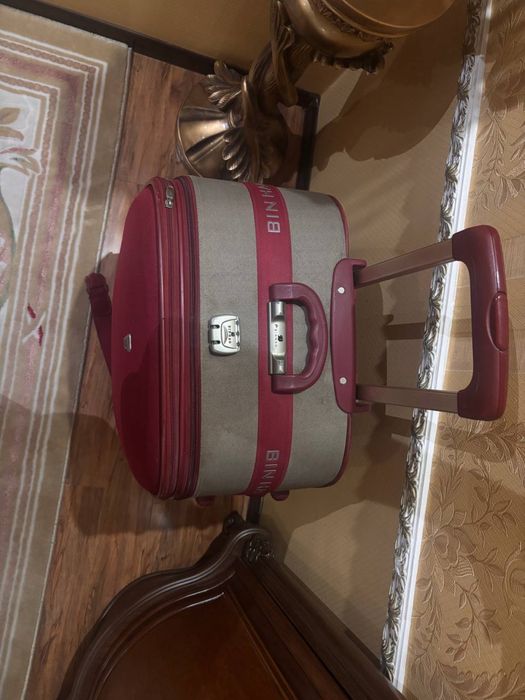 Большой чемодан