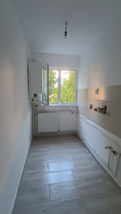 Apartament 2 camere,etaj 2,micro 15