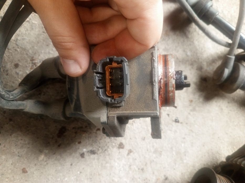 Кроме двигателя все есть ниссан примера