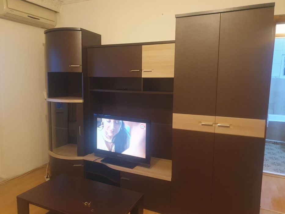 Inchiriez apartament