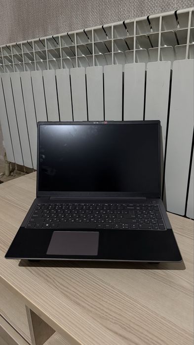 Ноутбук Lenovo в идеальном состояние!