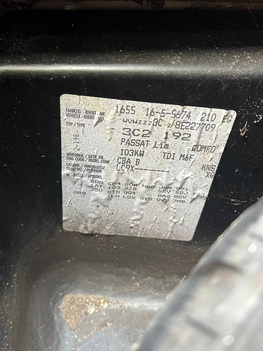 Dezmembrez Passat b6 2.0tdi cod CBAB cutie 6 trepte