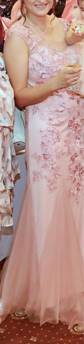 Официална рокля за повод