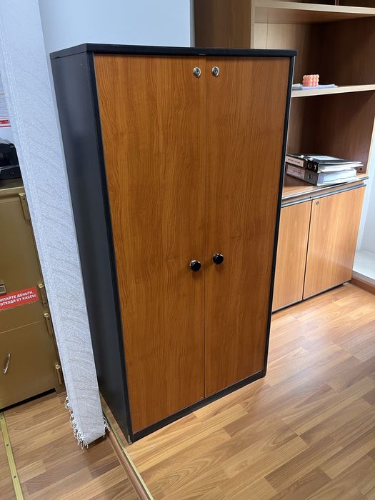 Срочно продаем шкафы