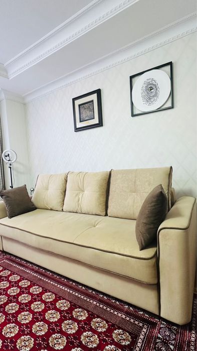 Продам диван красивый