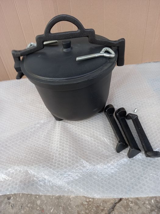 Ceaun vânătoresc din fontă pura 10 L Ofertă 329 lei