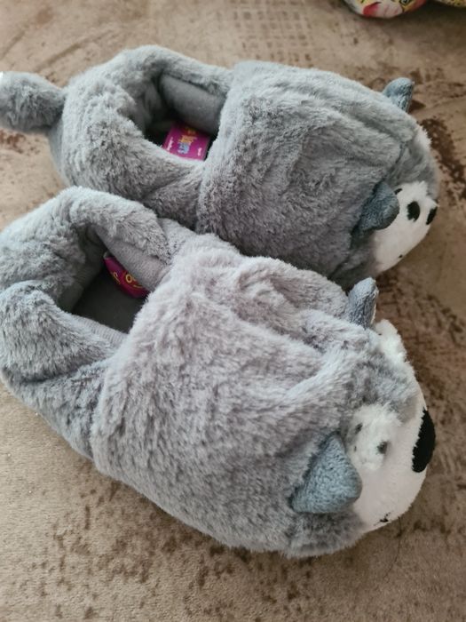 Детские новые тапочки