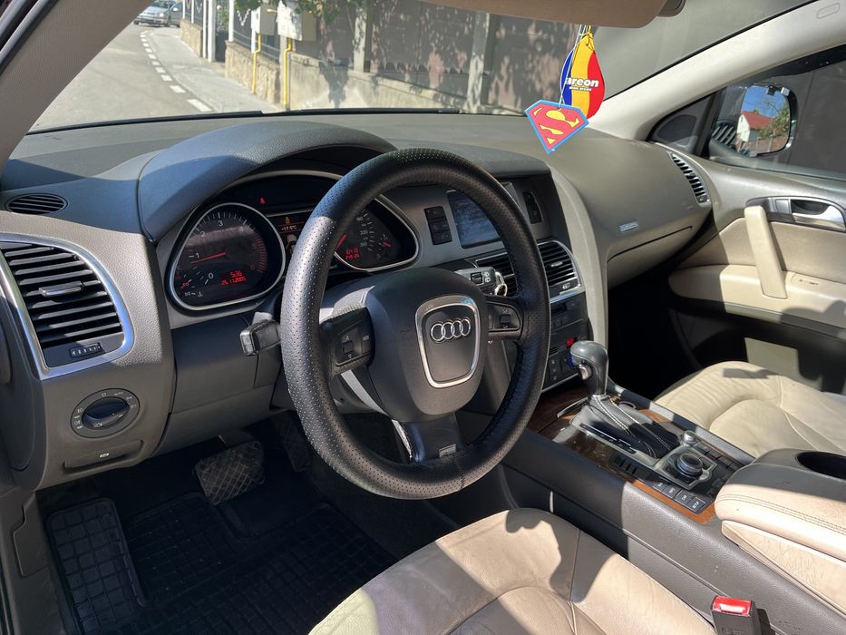 Vand audi q7 2006 5 locuri